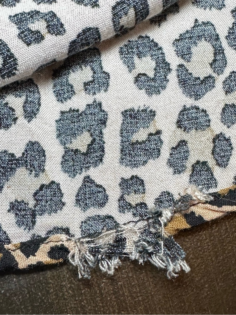 Leopard Print Embroidered Blouse - Picture 4 of 4